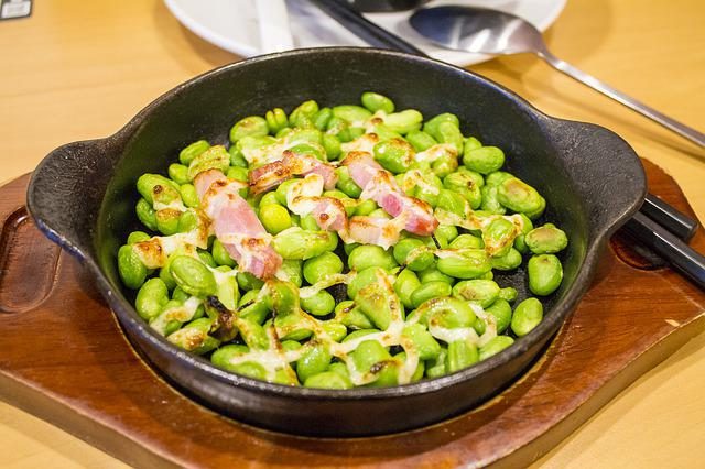 Cooked edamame.